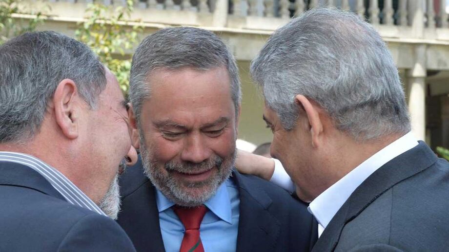 O "Jogo da mala" serviu este domingo de base de indiretas e brincadeiras de Carlos Pereira e Luís Filipe Vieira num almoço entre as direções de Marítimo e Benfica