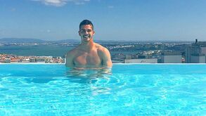 André Silva vai a banhos a grande altitude em... Lisboa