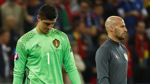 Discussão acalorada entre Courtois e Wilmots