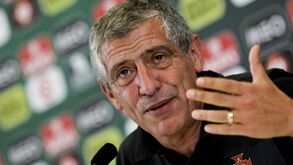 Fernando Santos: «Só vou dia 11 para Portugal e serei recebido em festa»