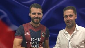 Simon Vukcevic assina pelos flavienses