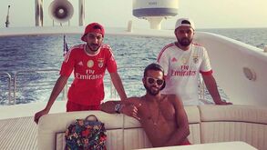 Carcela relaxa... com o Benfica sempre presente