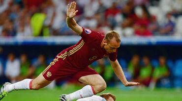 Glushakov empata ao cair do pano para a Rússia