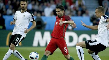 João Moutinho foi o melhor em campo diante da Áustria