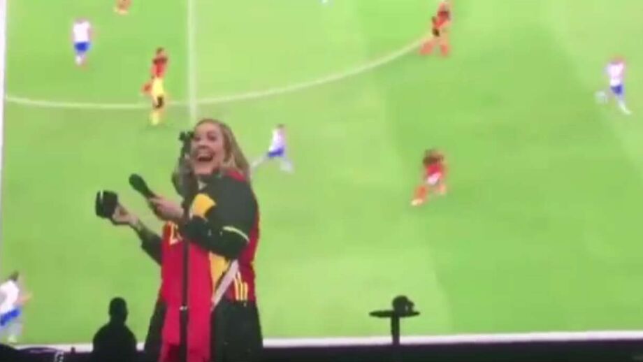 Adele interrompe concerto por causa do Euro'2016