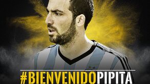 Juventus oficializa Higuaín por 90 milhões de euros
