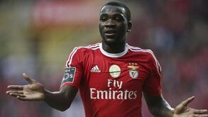 Ola John na mira de PSV e Feyenoord