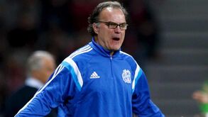 É esta a razão de Bielsa para ter deixado a Lazio ao fim de 2 dias...