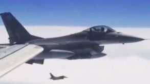 Caças da Força Aérea escoltam o troféu mais desejado