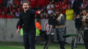 Internacional despede Argel