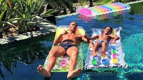Ronaldo e o filho no 'dolce far niente'  