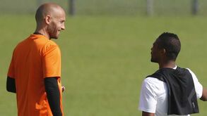 Fredy assina contrato com o Excelsior