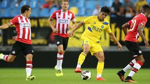 Quem quer bola quer um lugar