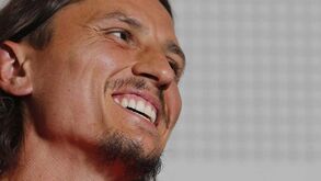 Fejsa ainda prefere falar em inglês