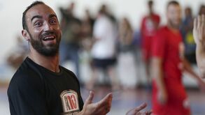 Ricardinho junta amigos no futsal