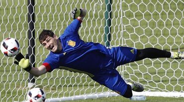 Casillas não vai deixar a seleção espanhola