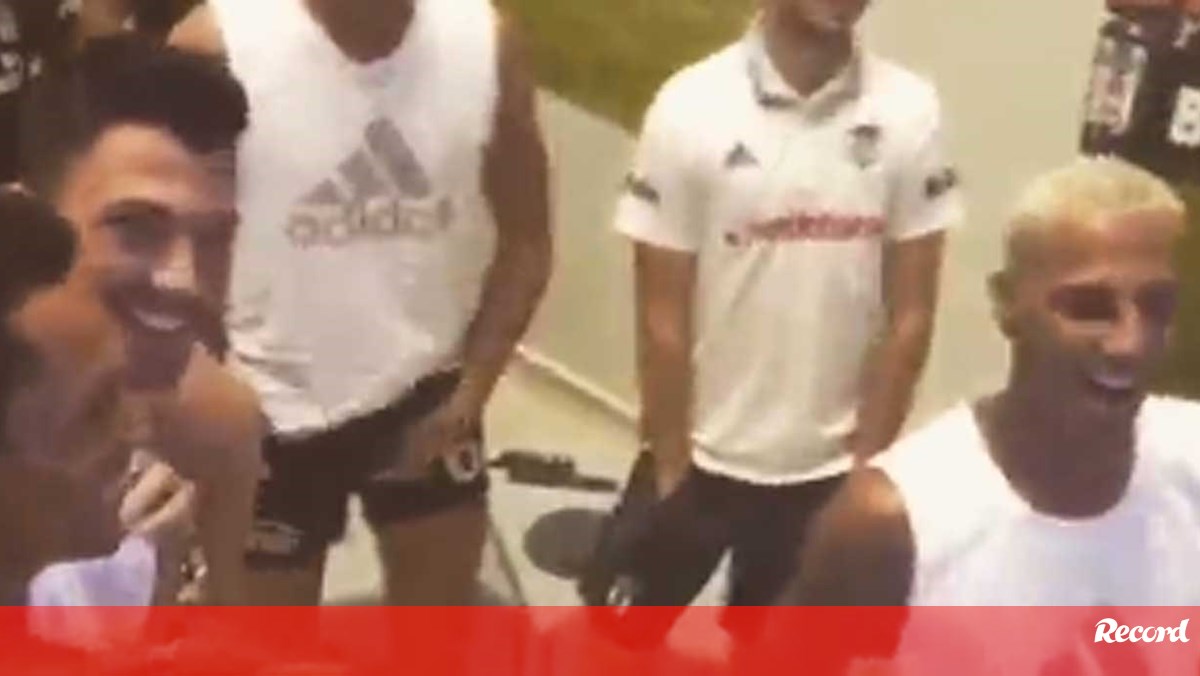 Jogadores do Besiktas festejaram ao saber que ficavam no grupo do Benfica -  Liga dos Campeões - SAPO Desporto