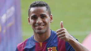 Barcelona entrega Douglas ao Alavés e quer receber um... basquetebolista