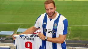 FC Porto confirma contratação de Laurent Depoitre