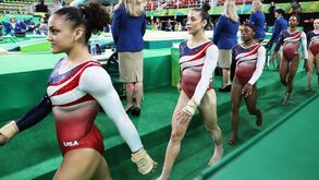 Estados Unidos revalidam título feminino