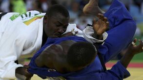 Célio Dias eliminado no primeiro combate dos -90kg