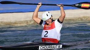 Maialen Chourrat de ouro no slalom de K1