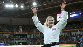 Kayla Harrison revalida título em -78 kg