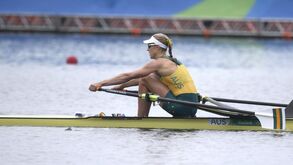 Kimberley Brennan sagra-se campeã de skiff feminino