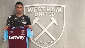 Jonathan Calleri reforça West Ham
