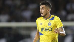 Alex Telles com perfil de Serie A
