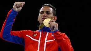 Robeisy Ramirez revalida título nos 56kg