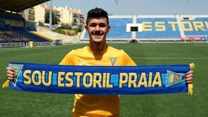 João Basso oficializado como reforço