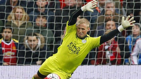 Livre no mercado, Kasper Schmeichel é oficializado no Anderlecht