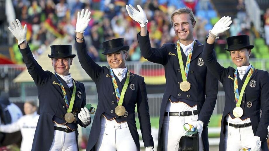 Sonke Rothenberger, Dorothee Schneider, Kristina Broring-Sprehe, Isabell Werth, Hipismo, Alemanha, Jogos Olímpicos