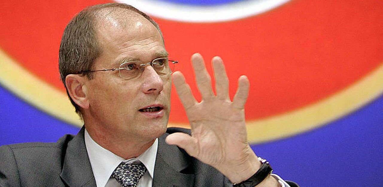 Lars-Christer Olsson, UEFA