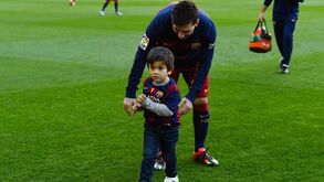 Barcelona 'contrata' filho de Messi