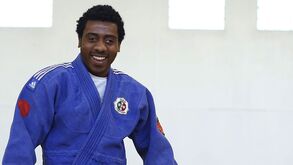 Estreia em busca de mais história 