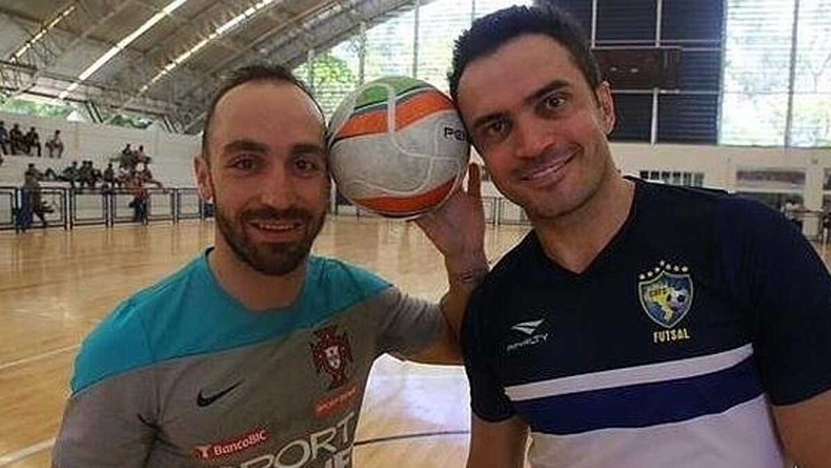 Atual melhor do mundo, Ricardinho evita comparação com Falcão e