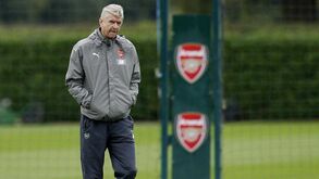 'Arsènal' Wenger celebra 20 anos