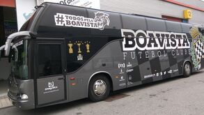 Autocarro do Boavista honra o passado