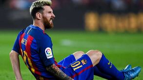 Dirigente da federação argentina diz que Messi não se cuida porque quer jogar sempre