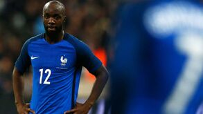 Lass Diarra exige 6 milhões de euros à FIFA e à federação belga
