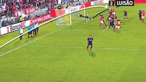 'Girafa' chega ao céu no último fôlego do jogo
