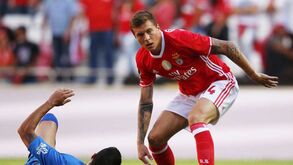 Caso Lindelöf: Vasteras lança camisola contra Benfica... e adeptos leoninos aderem