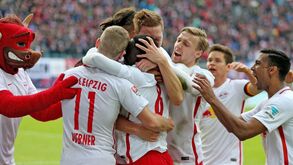 Leipzig vence Werder Bremen e sobe ao segundo lugar
