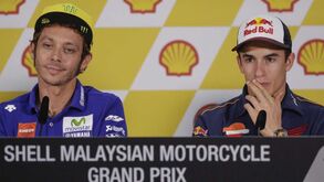 Amigos de Rossi correram como loucos para a garagem de Márquez