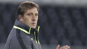 Pedro Martins corre atrás de Rui Vitória