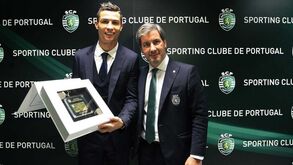 Cristiano Ronaldo recebeu cartão dourado
