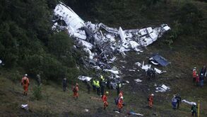 Autoridades confirmam seis sobreviventes do acidente aéreo