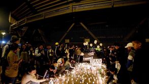 Milhares enchem igreja e estádio para velório das vítimas